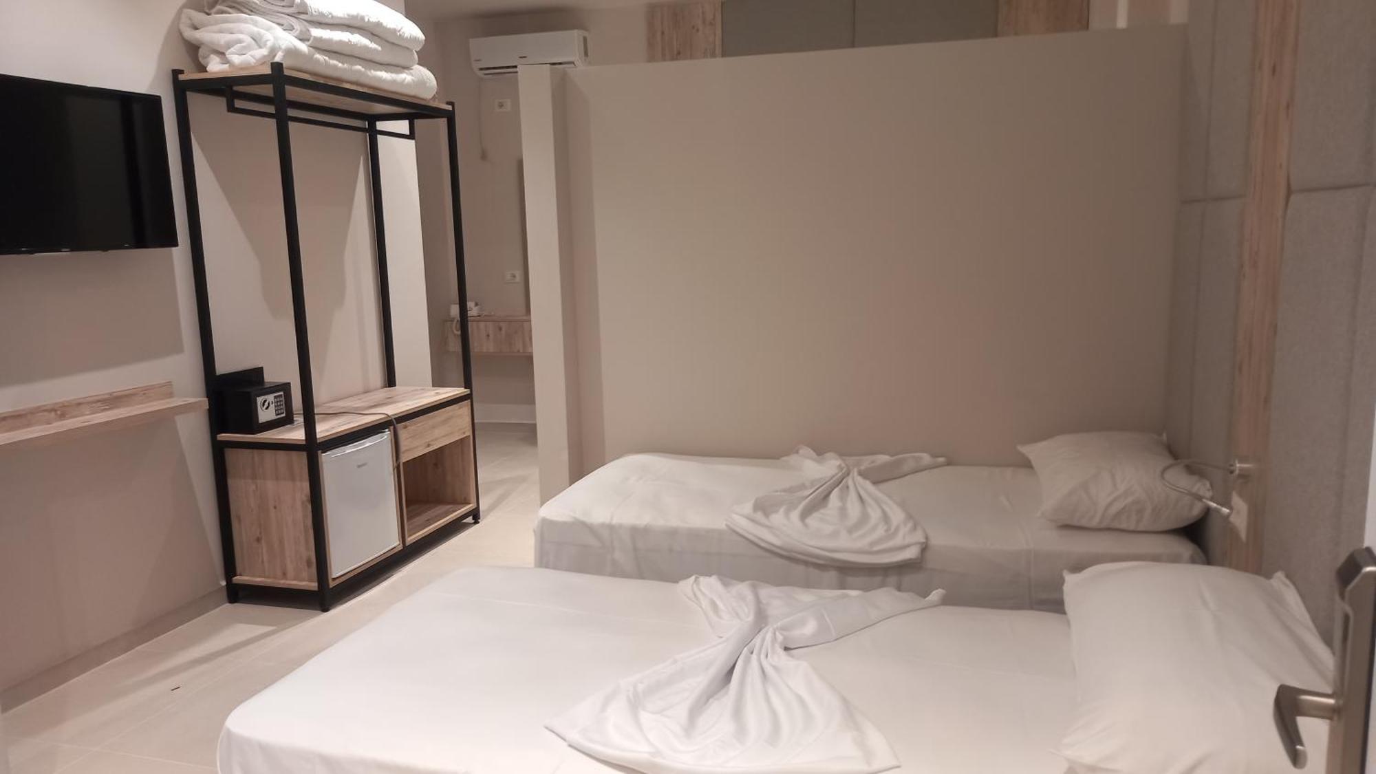Hotel Aglon Vlorë Eksteriør bilde