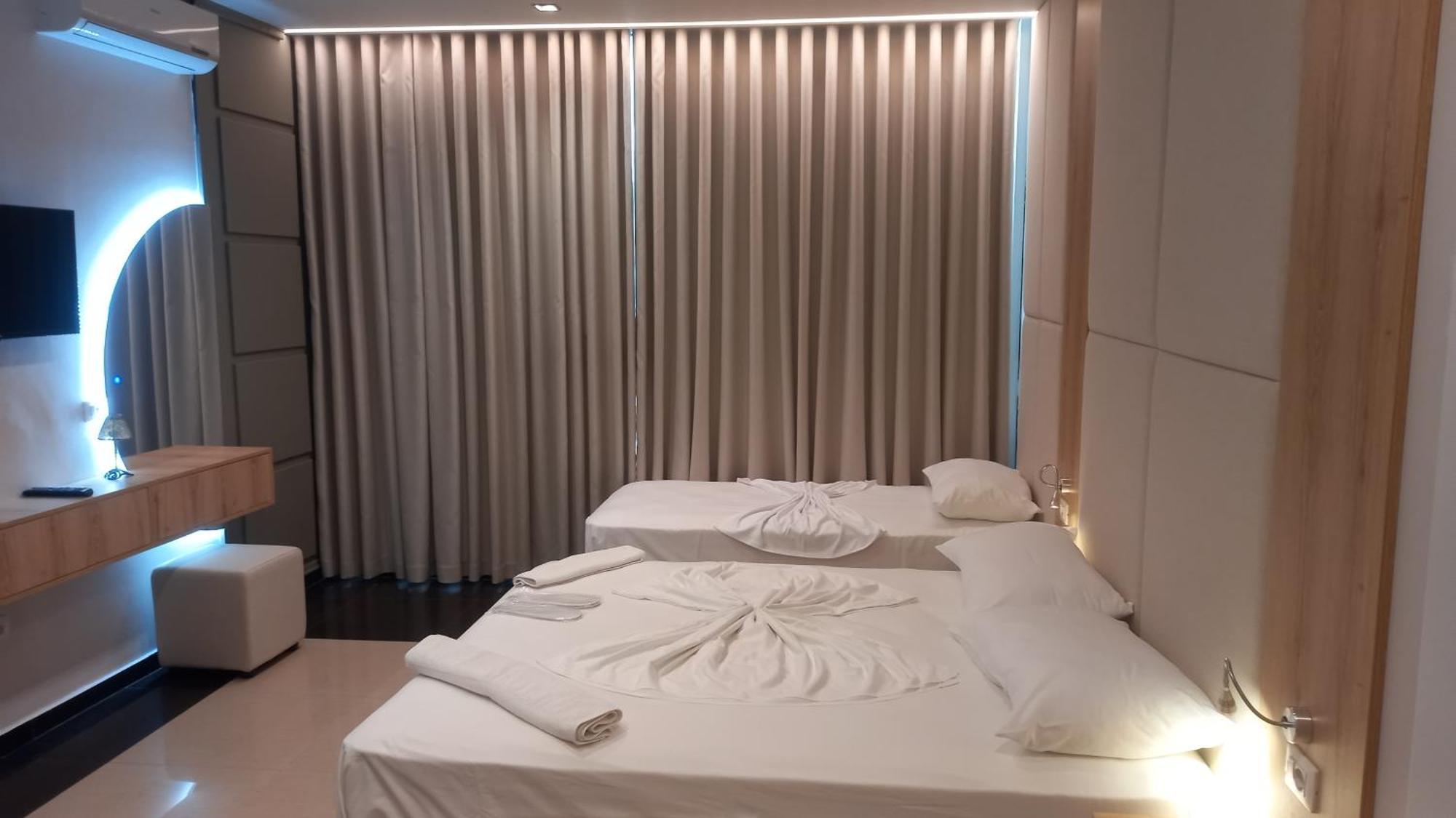 Hotel Aglon Vlorë Eksteriør bilde
