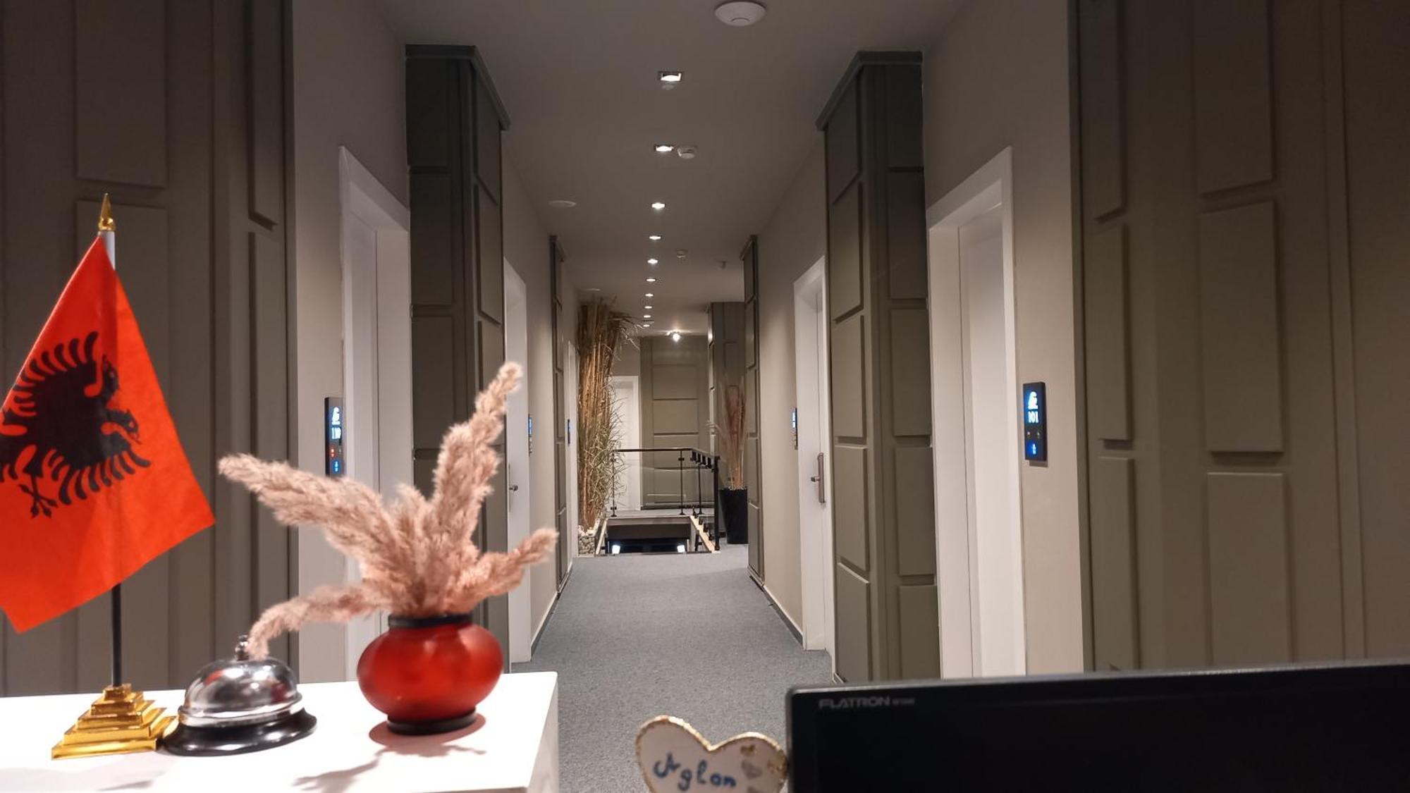 Hotel Aglon Vlorë Eksteriør bilde
